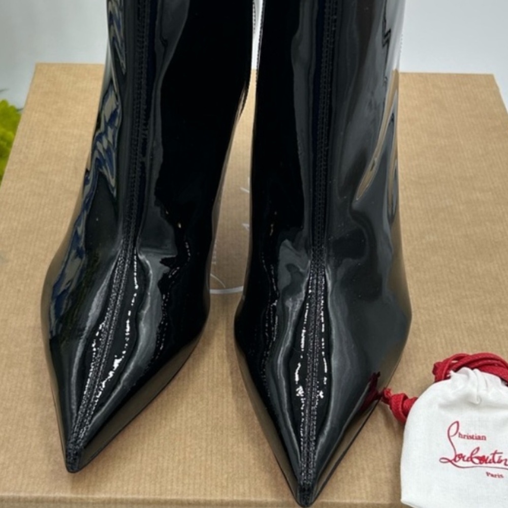 Women’s Christian Louboutin Sporty Kate booty ! Size 38 - Picture 5 of 6